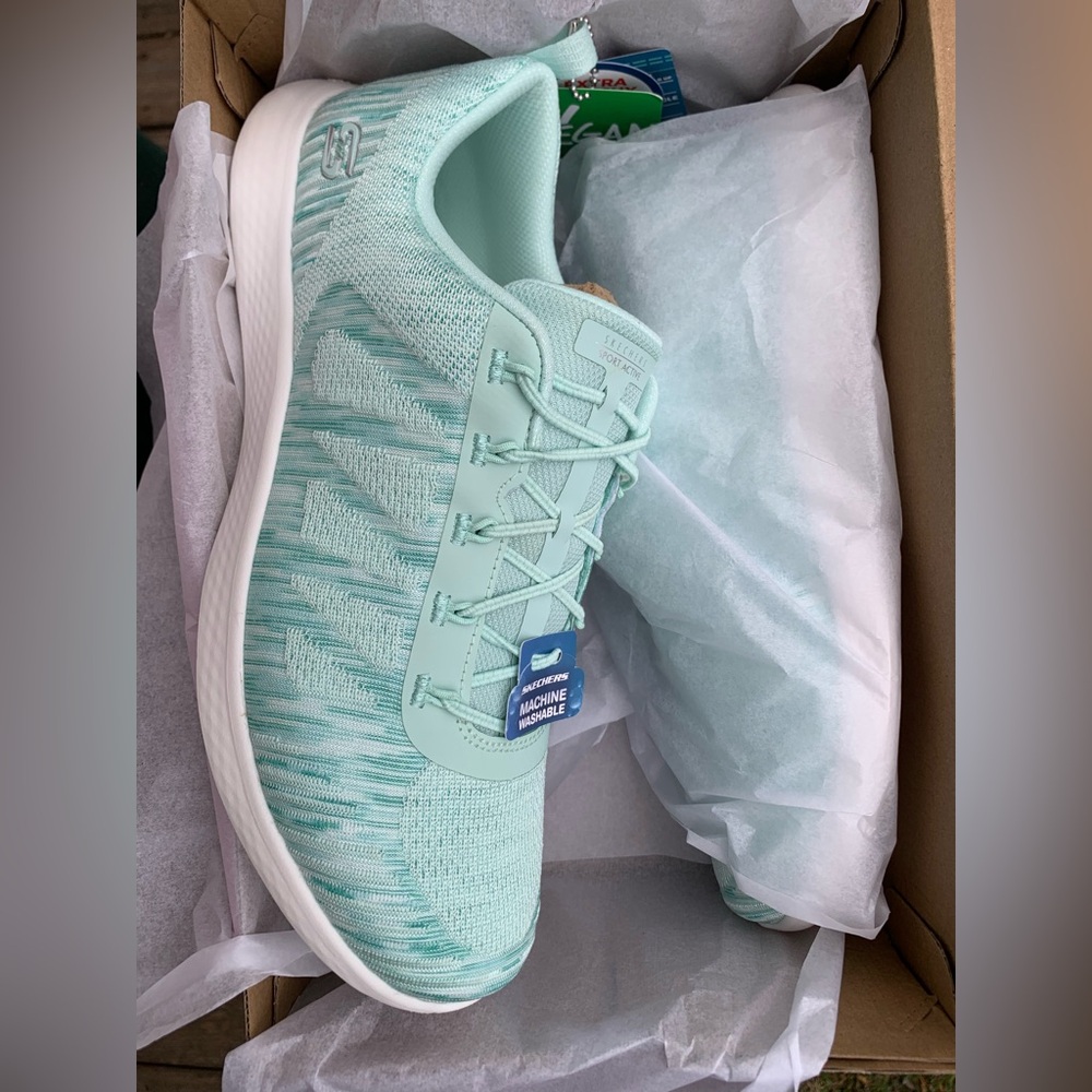 Skechers Women's Vapor Foam Sneakers - mint